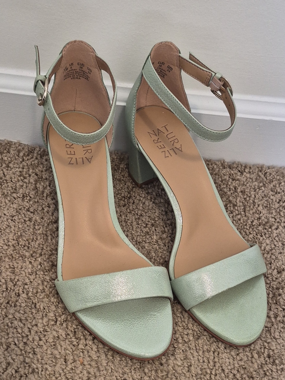 Naturalizer Mint Ankle-Strap Block Heel Sandals Size 7.5
